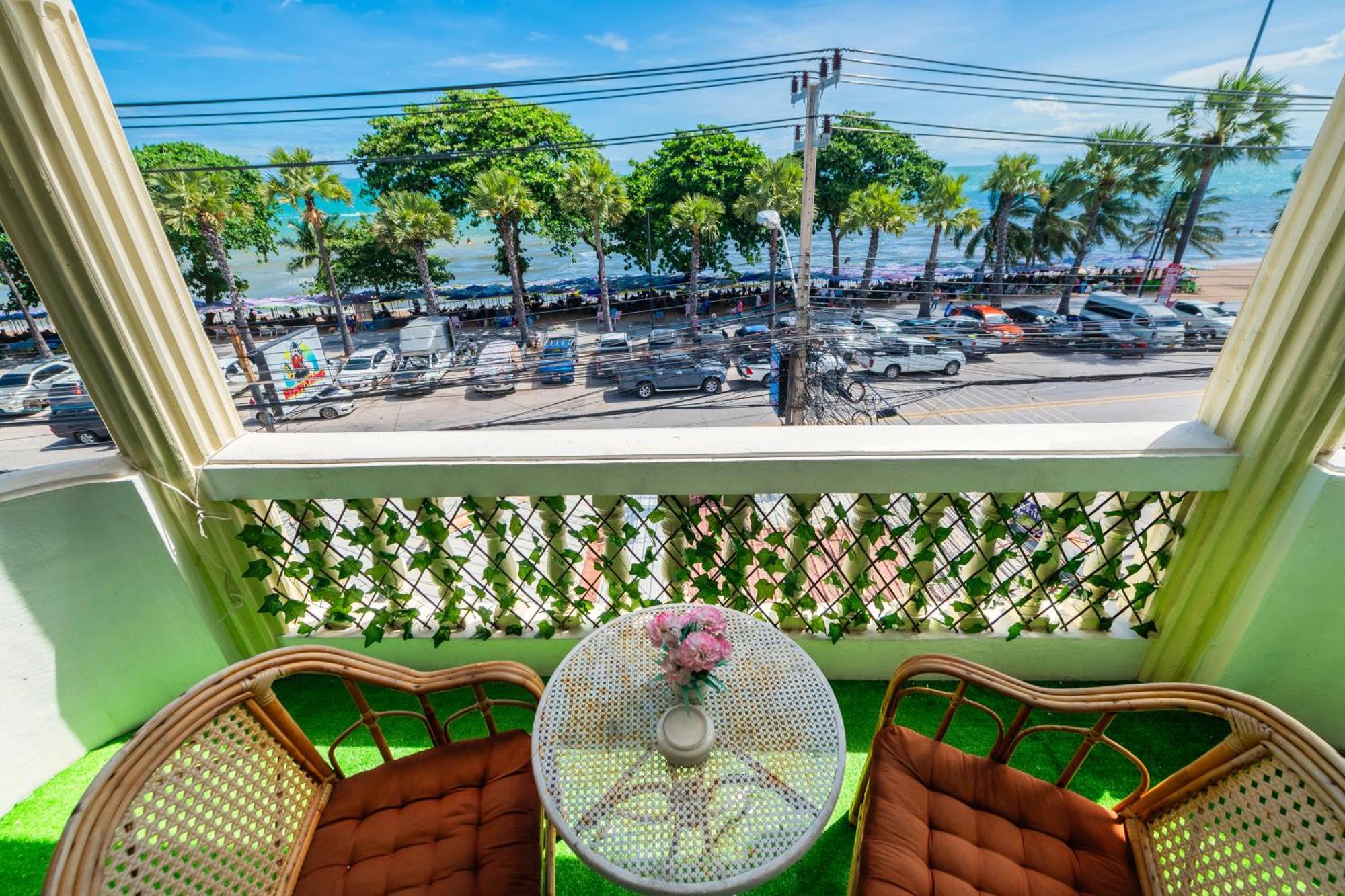 Happy Vikings - Beachfront Jomtien Beach Camera foto