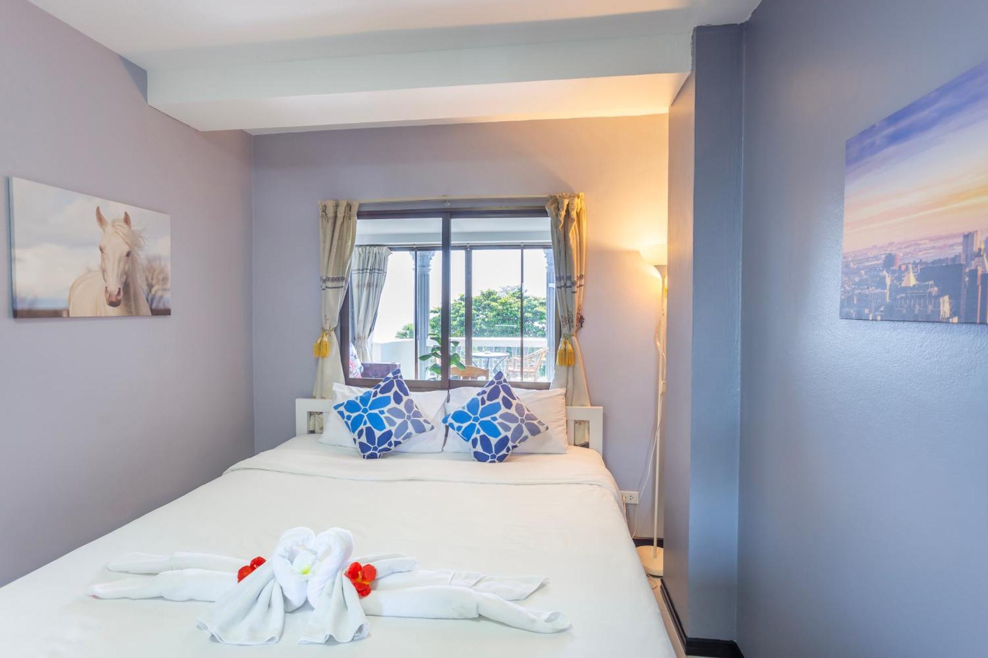 Happy Vikings - Beachfront Jomtien Beach Esterno foto